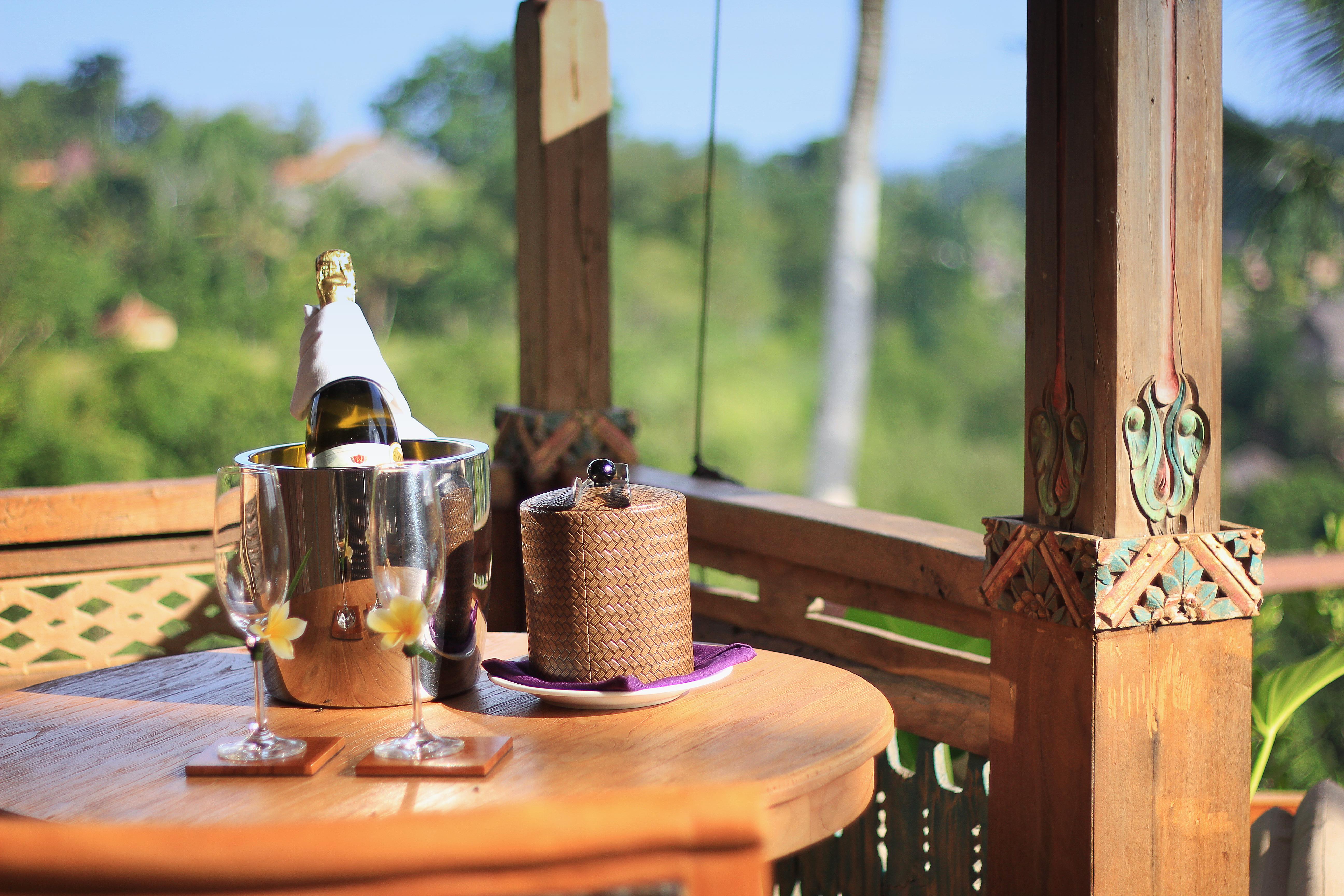 Pramana Watu Kurung Hotel Ubud  Exterior photo A bottle of wine in a wine cooler
