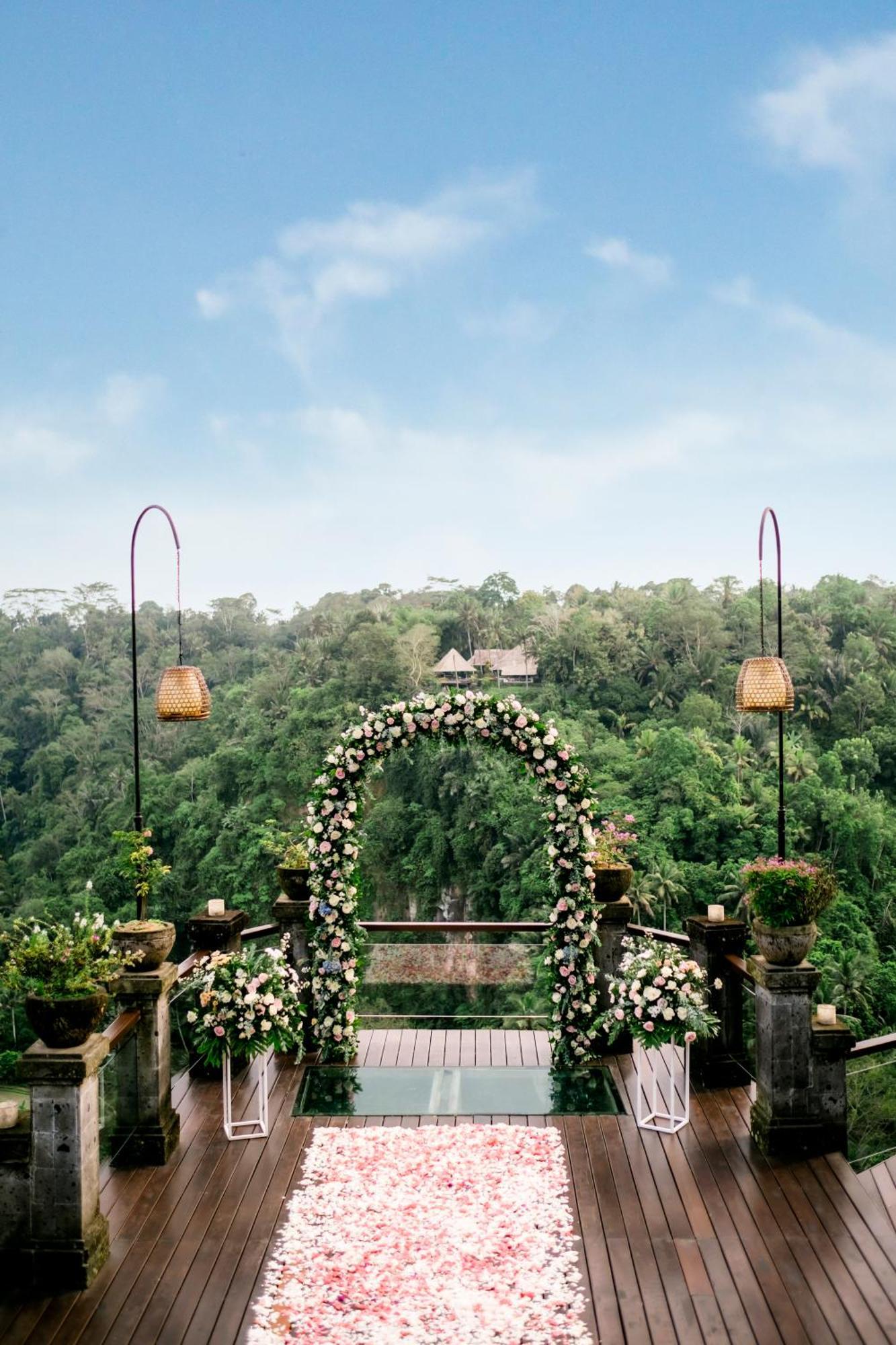 Pramana Watu Kurung Hotel Ubud  Exterior photo The view from the main house