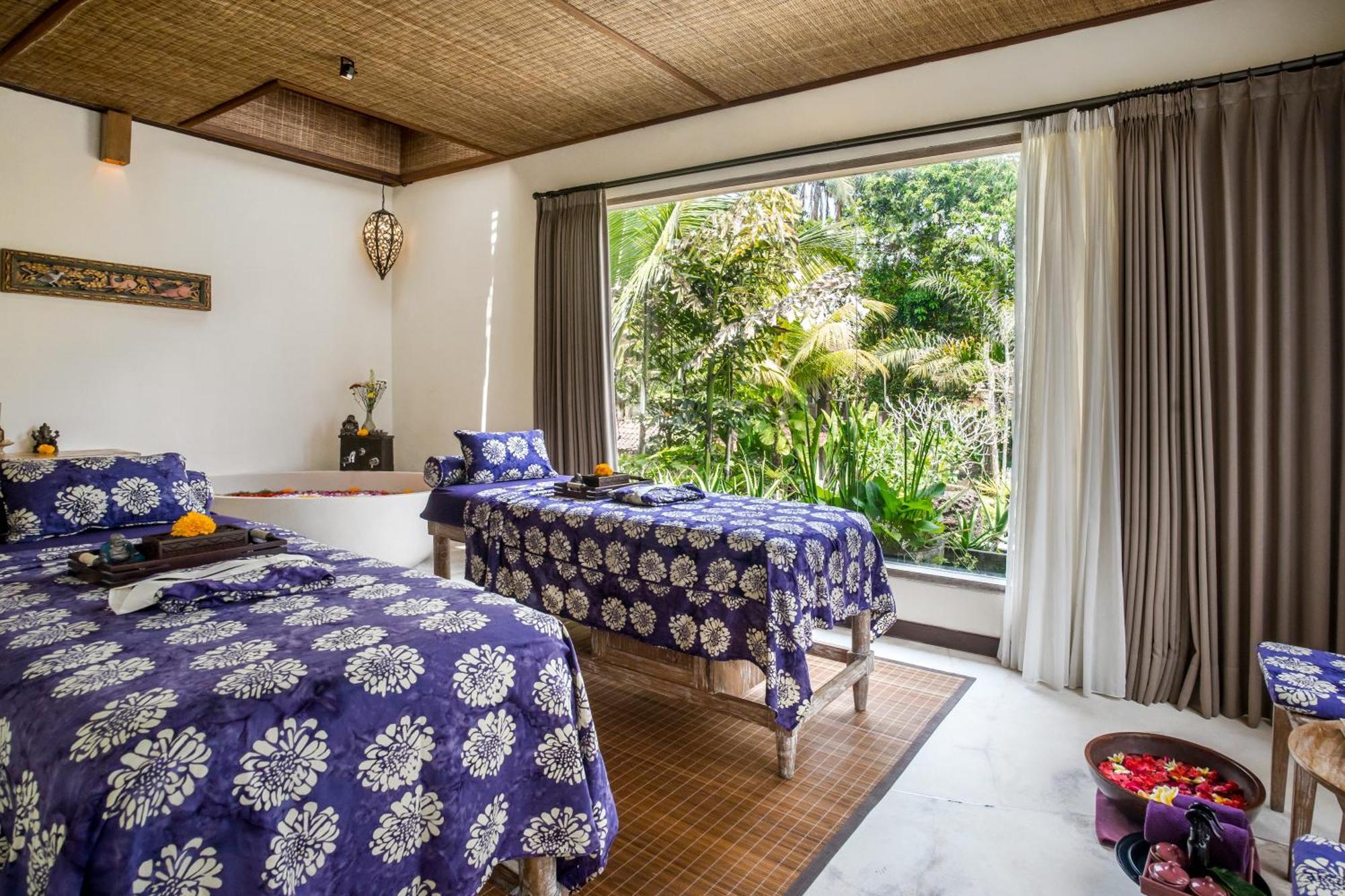 Pramana Watu Kurung Hotel Ubud  Exterior photo A spa treatment room at a resort in Bali, Indonesia