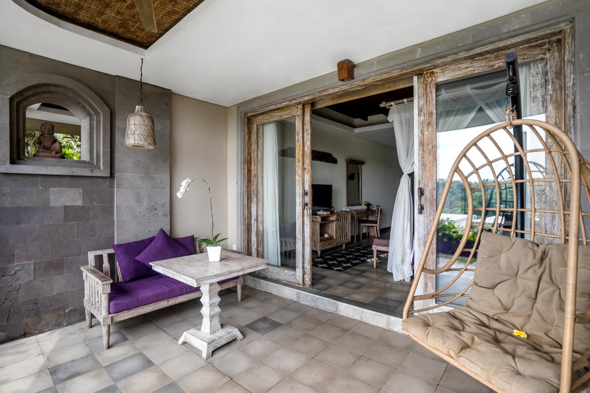 Pramana Watu Kurung Hotel Ubud  Exterior photo A balcony